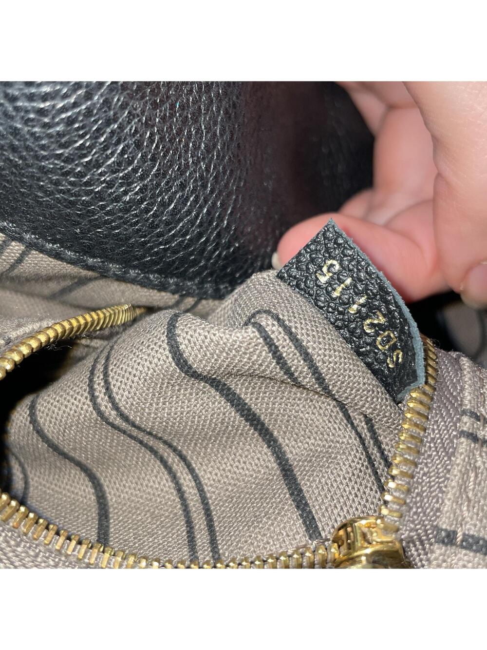 Louis Vuitton Bagatelle Hobo Empreinte #247446L21B - Picture 9 of 9